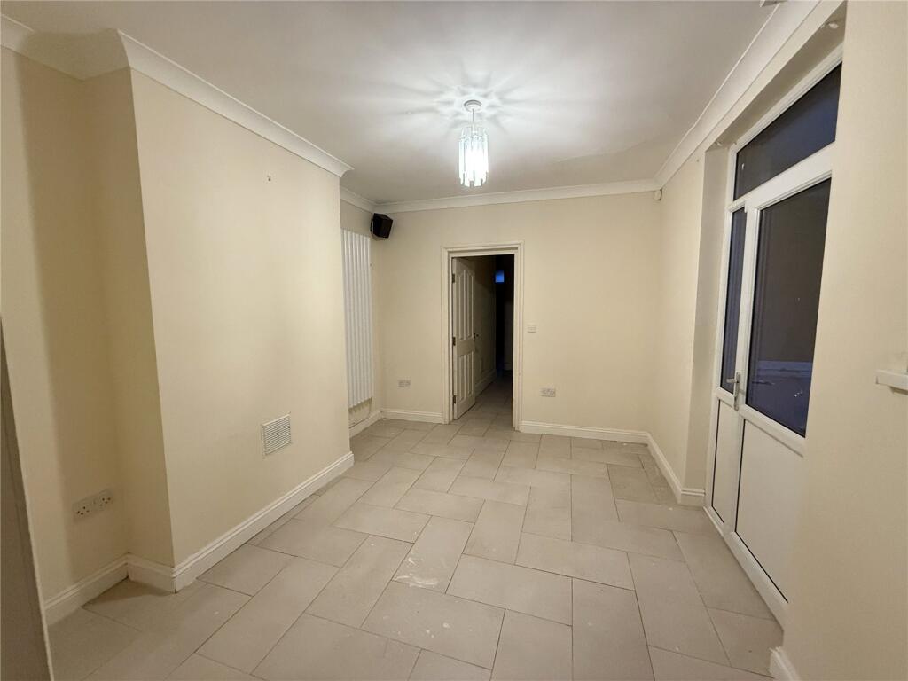 4 bed Terraced