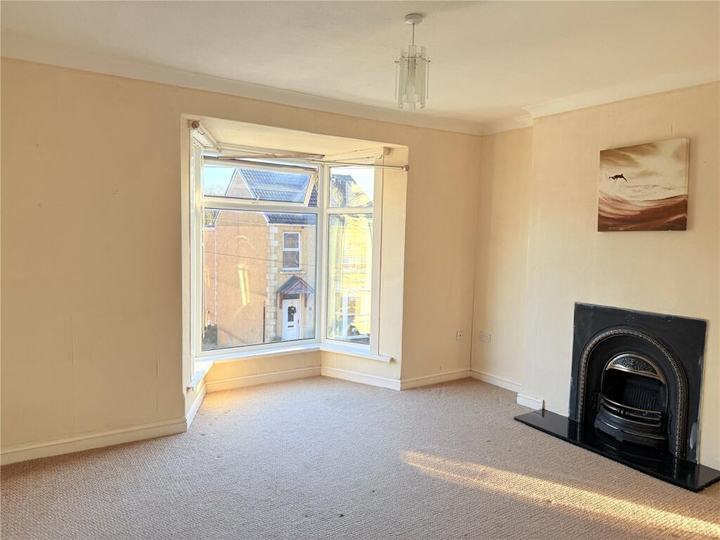 4 bed Terraced