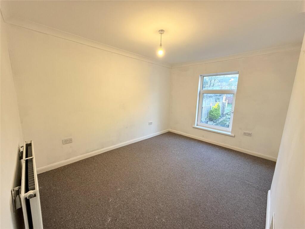 4 bed Terraced