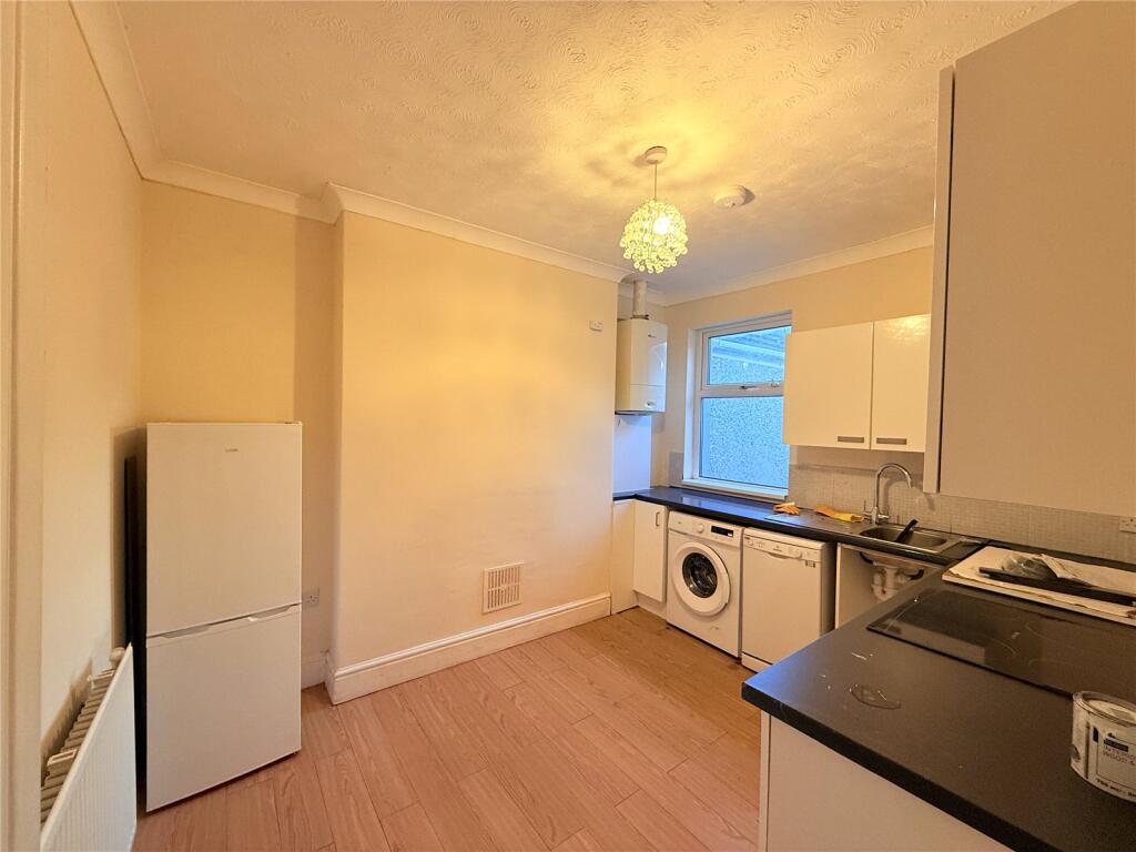 4 bed Terraced