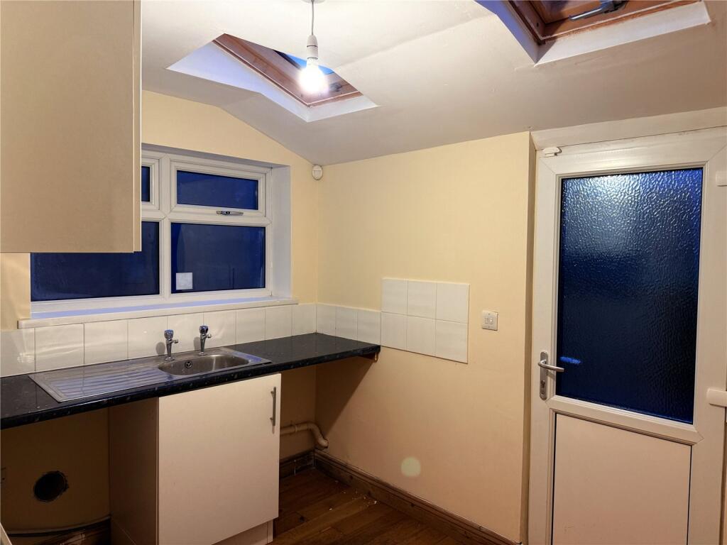 4 bed Terraced
