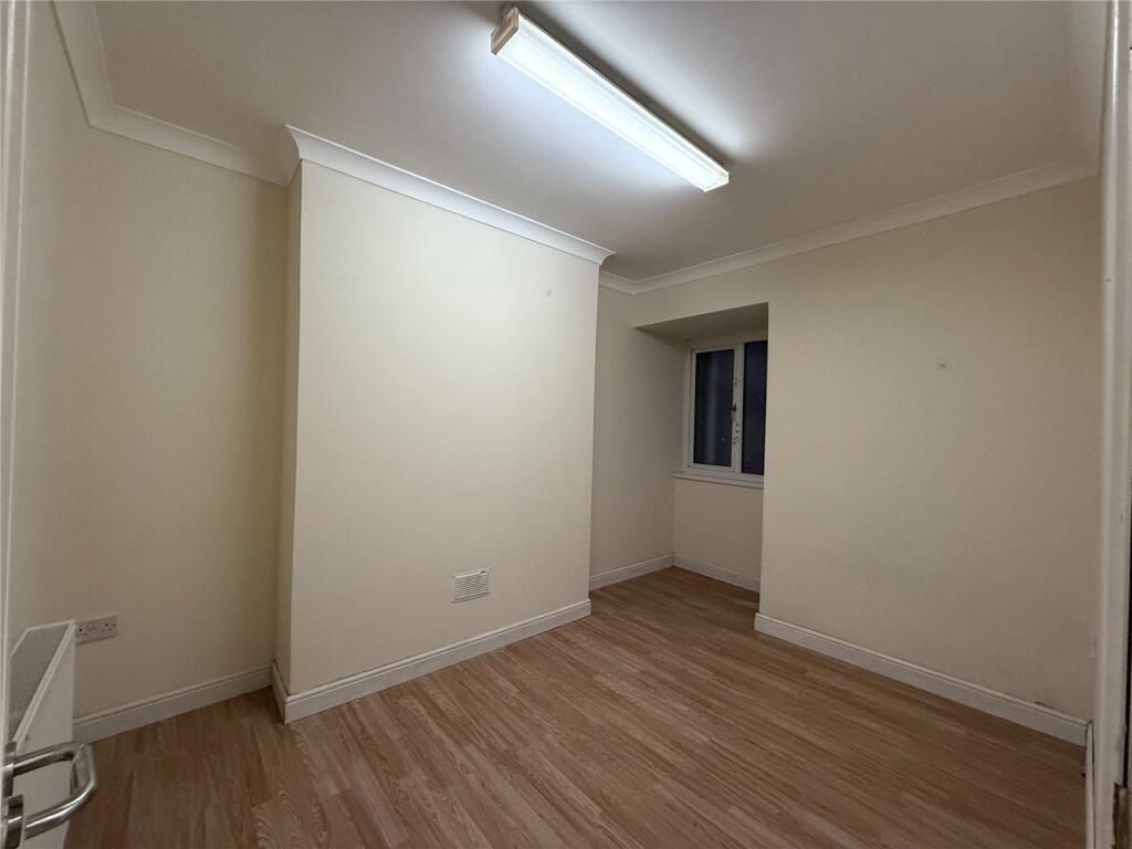 4 bed Terraced