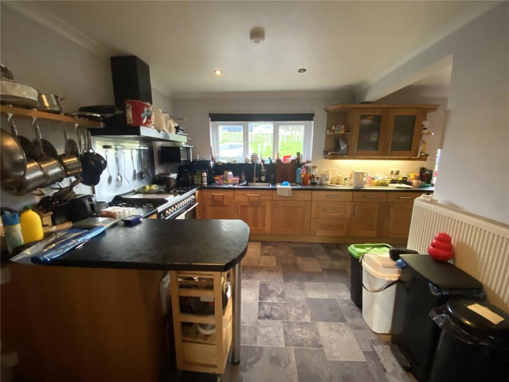 4 bed Detached