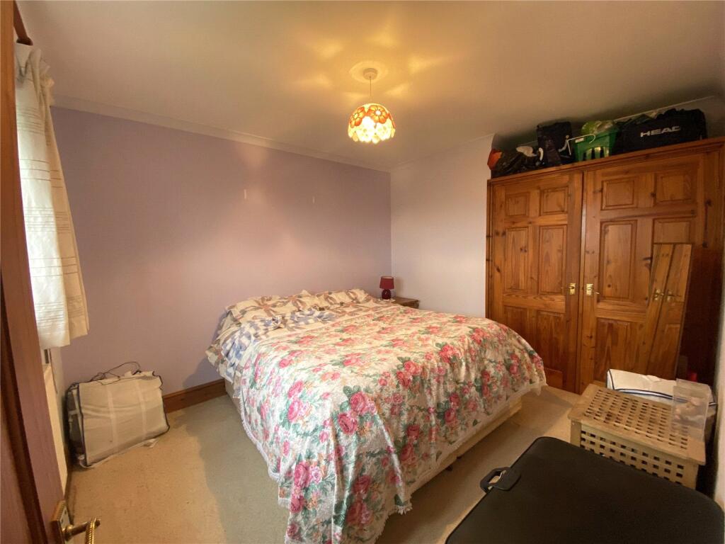 4 bed Detached