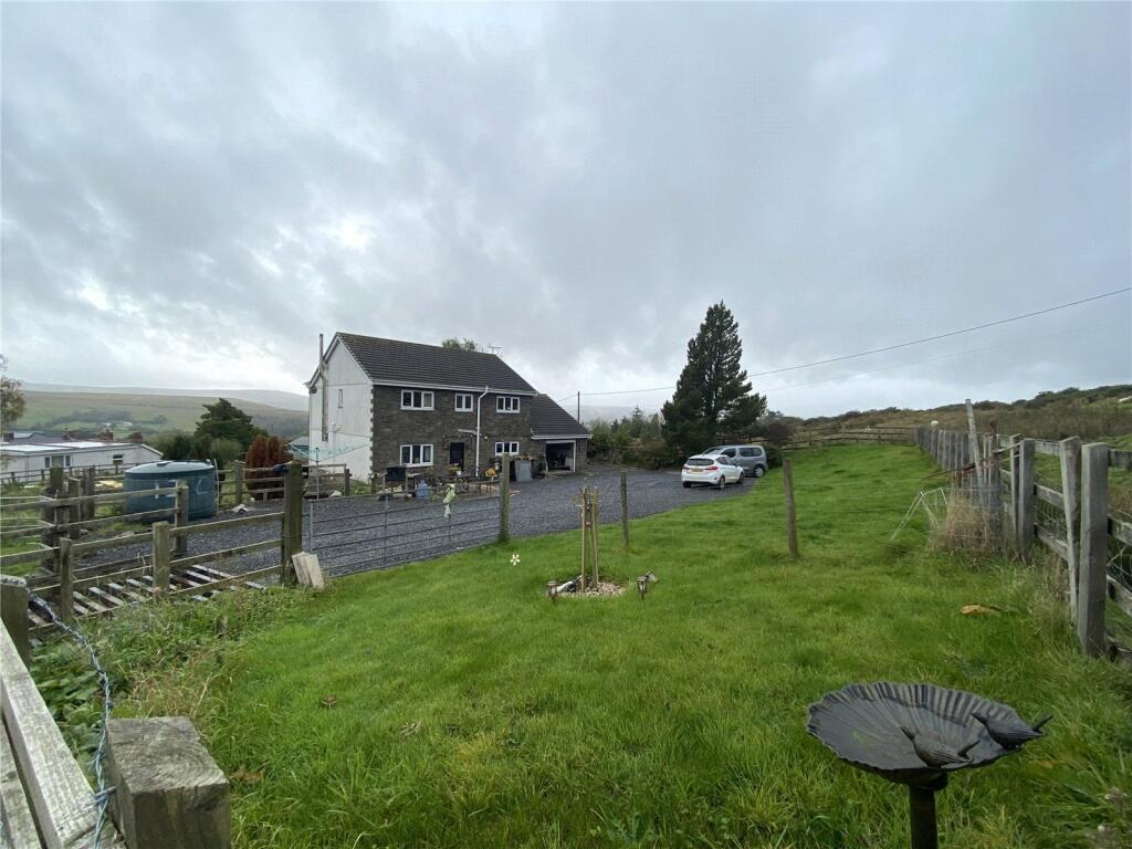 4 bed Detached