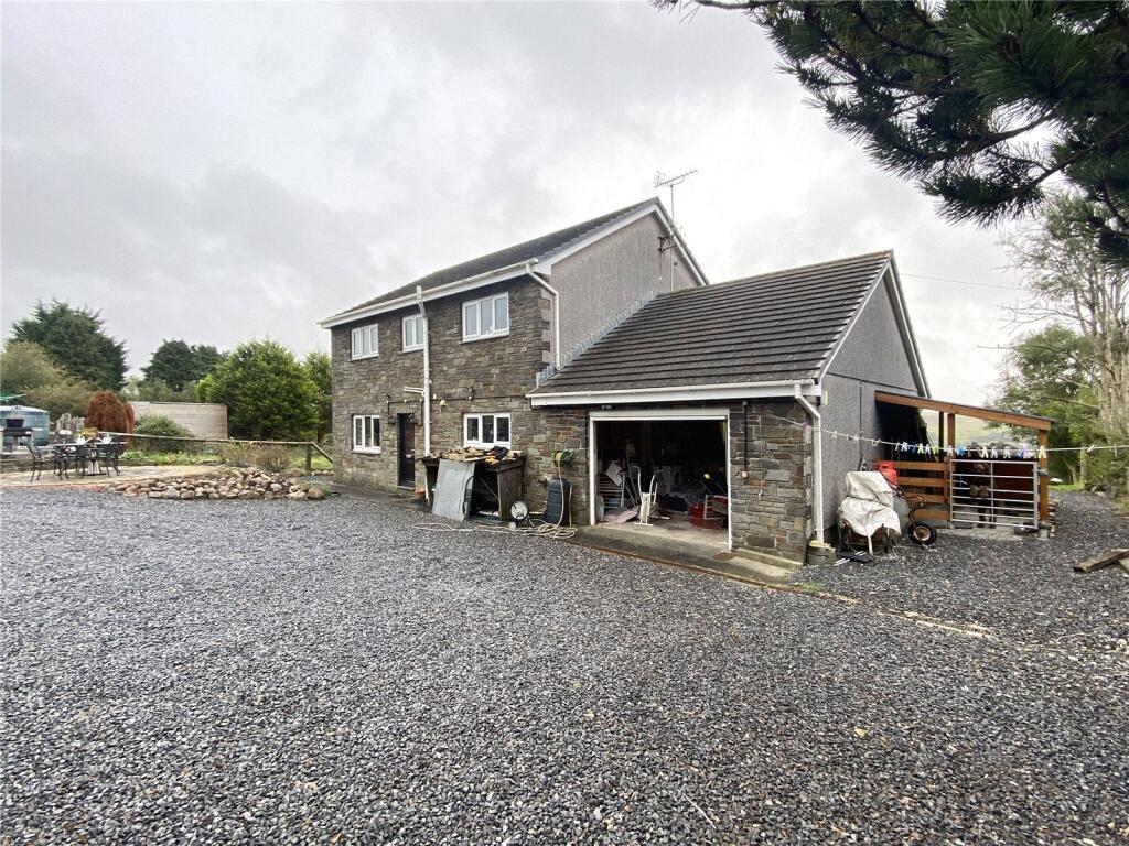 4 bed Detached