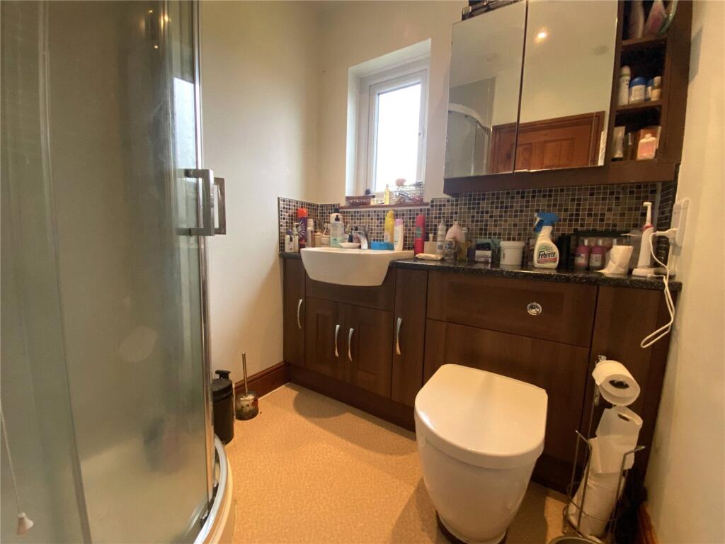 4 bed Detached