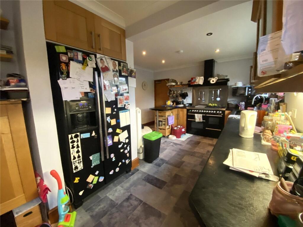 4 bed Detached