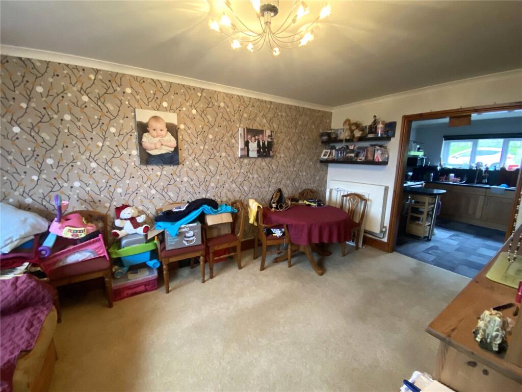 4 bed Detached