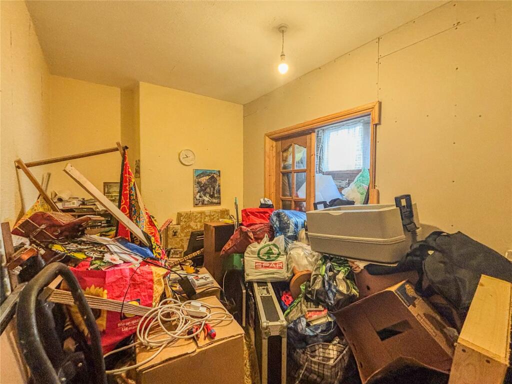 2 bed House