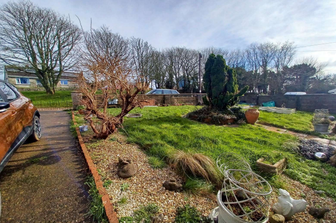 4 bed Detached Bungalow