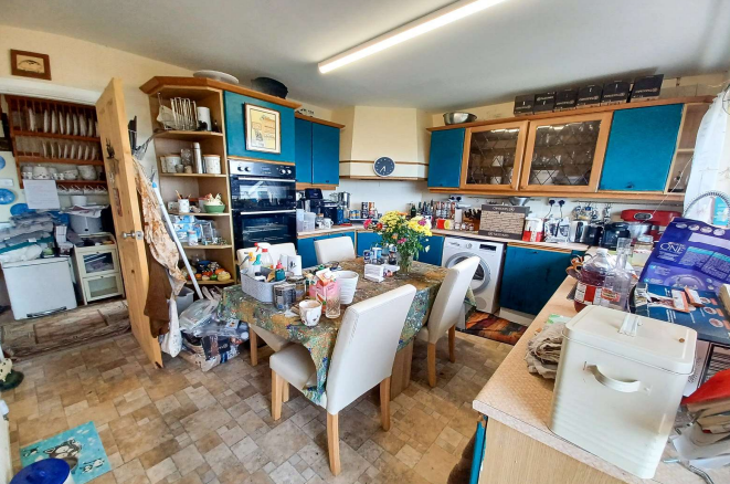 4 bed Detached Bungalow