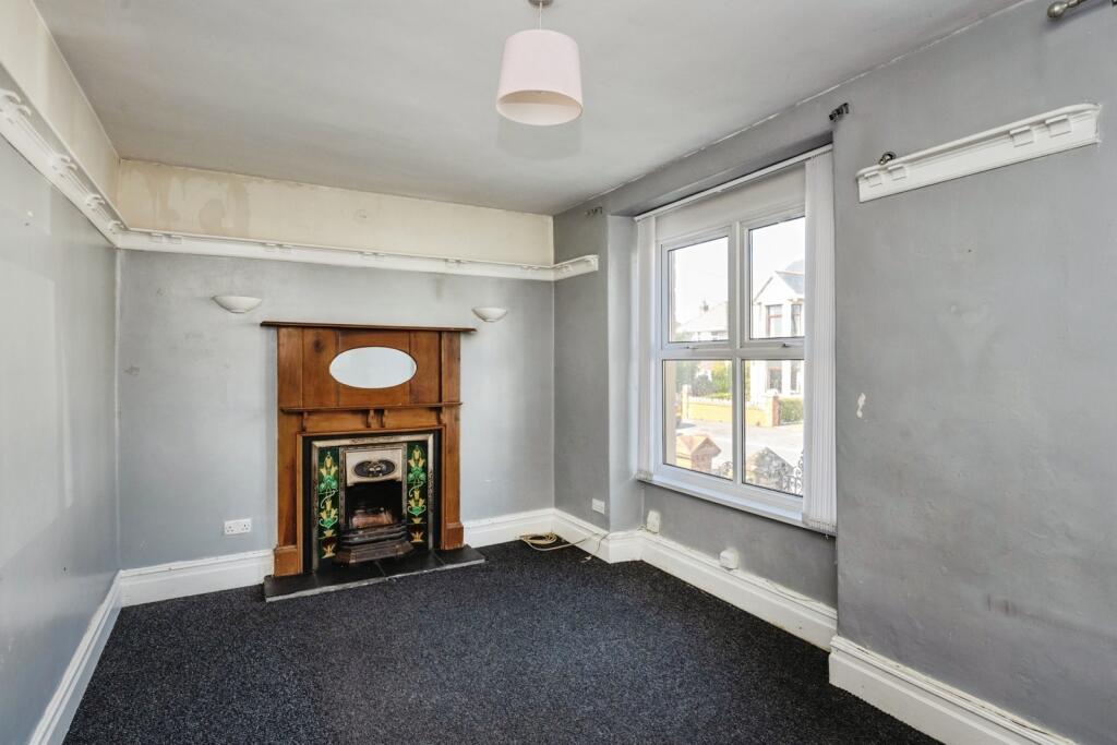 3 bed Semi-Detached