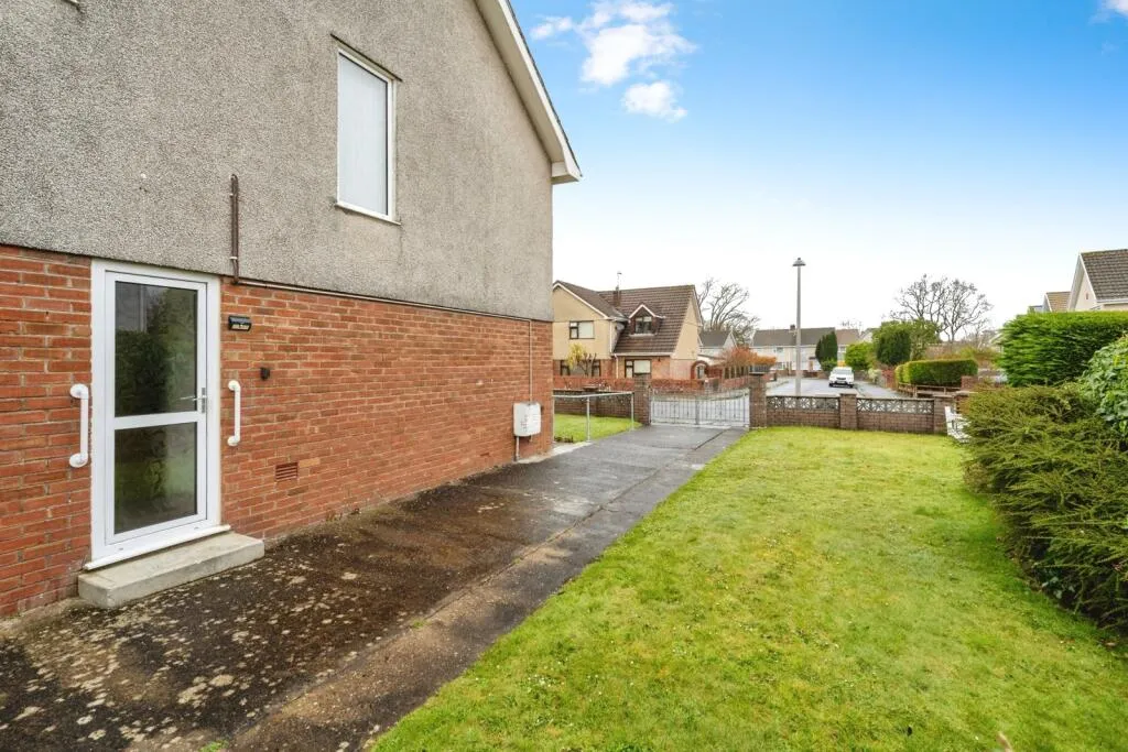 3 bed Semi-Detached