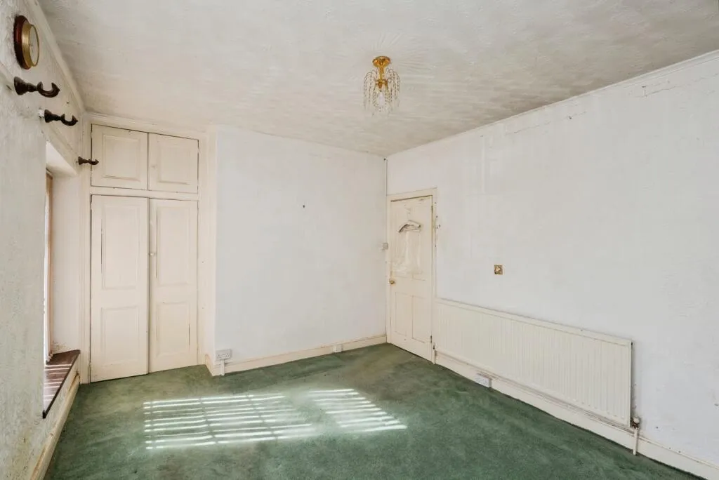 2 bed Terraced