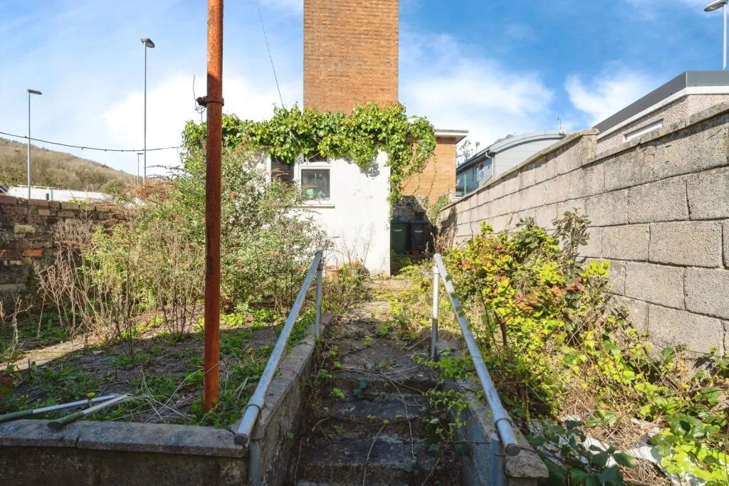 2 bed Terraced