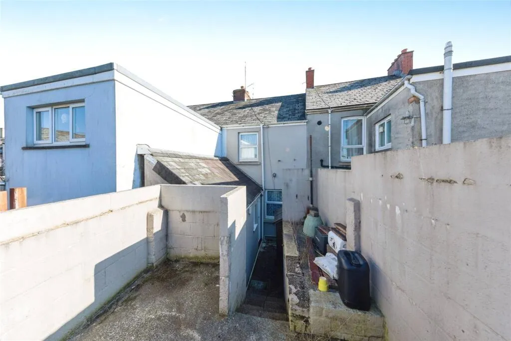 2 bed Terraced