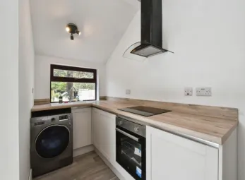 3 bed End of Terrace