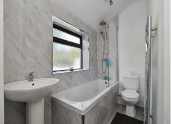 3 bed End of Terrace