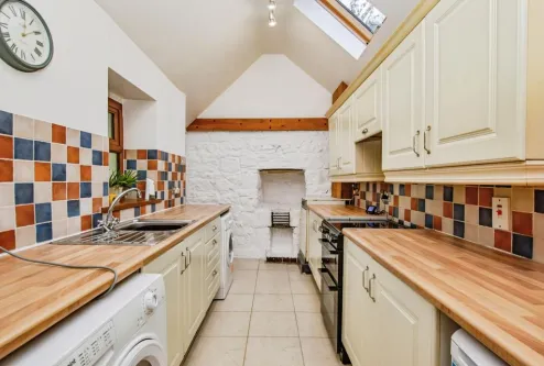 2 bed Detached