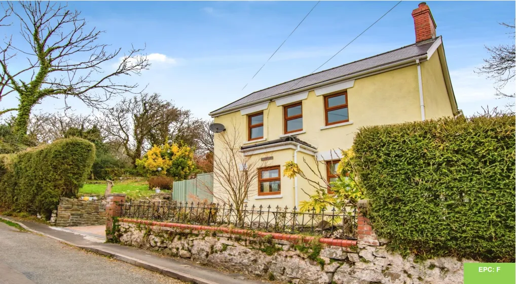 2 bed Detached