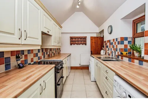 2 bed Detached