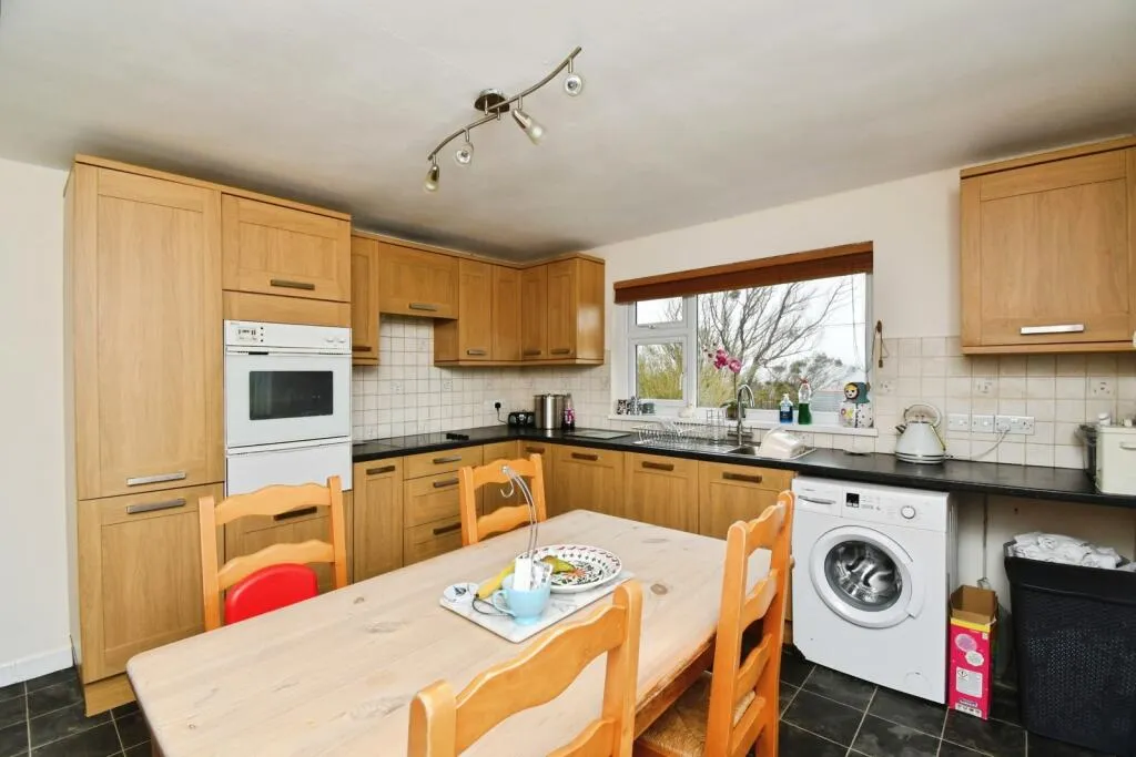 3 bed Detached Bungalow