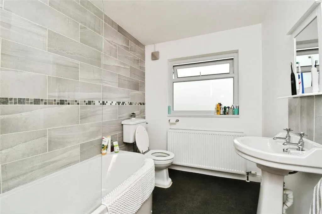 3 bed Detached Bungalow