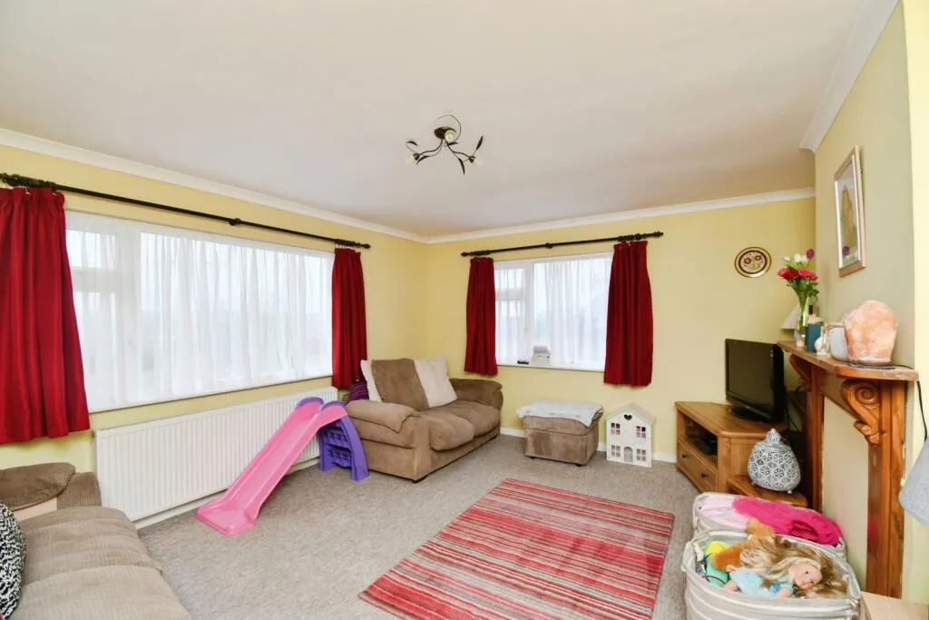 3 bed Detached Bungalow