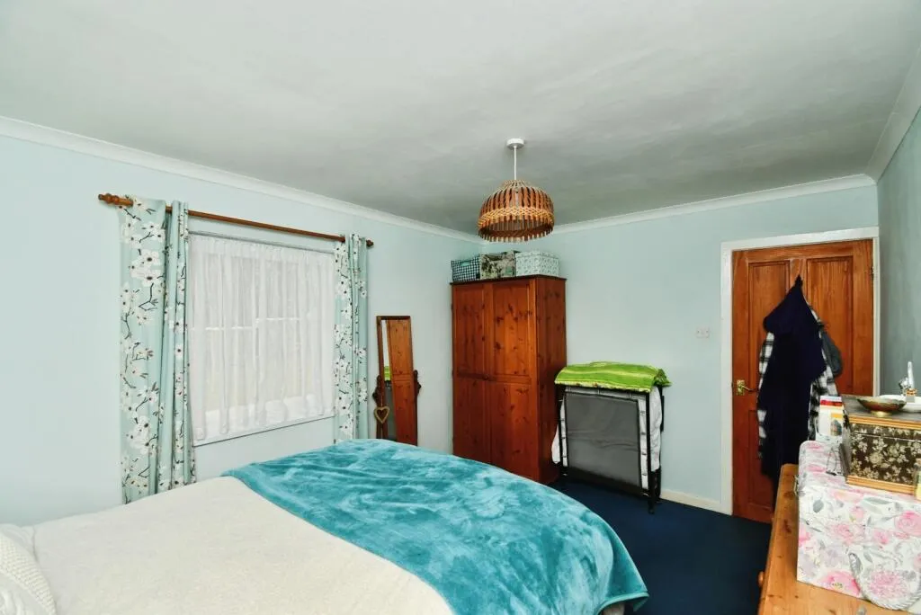 3 bed Detached Bungalow