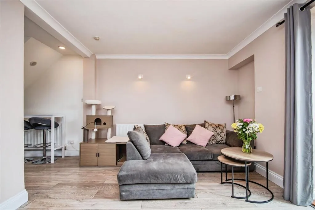3 bed Terraced