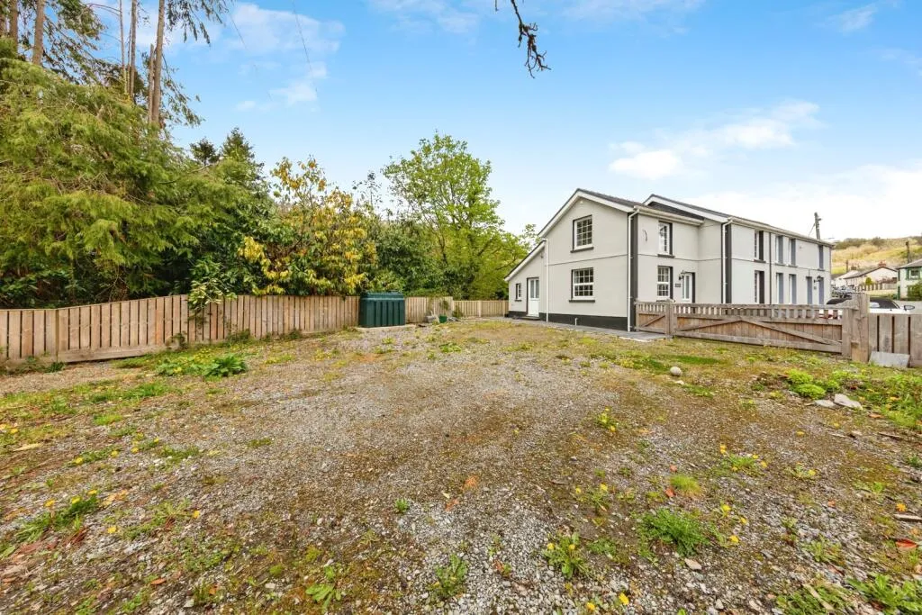 3 bed Semi-Detached