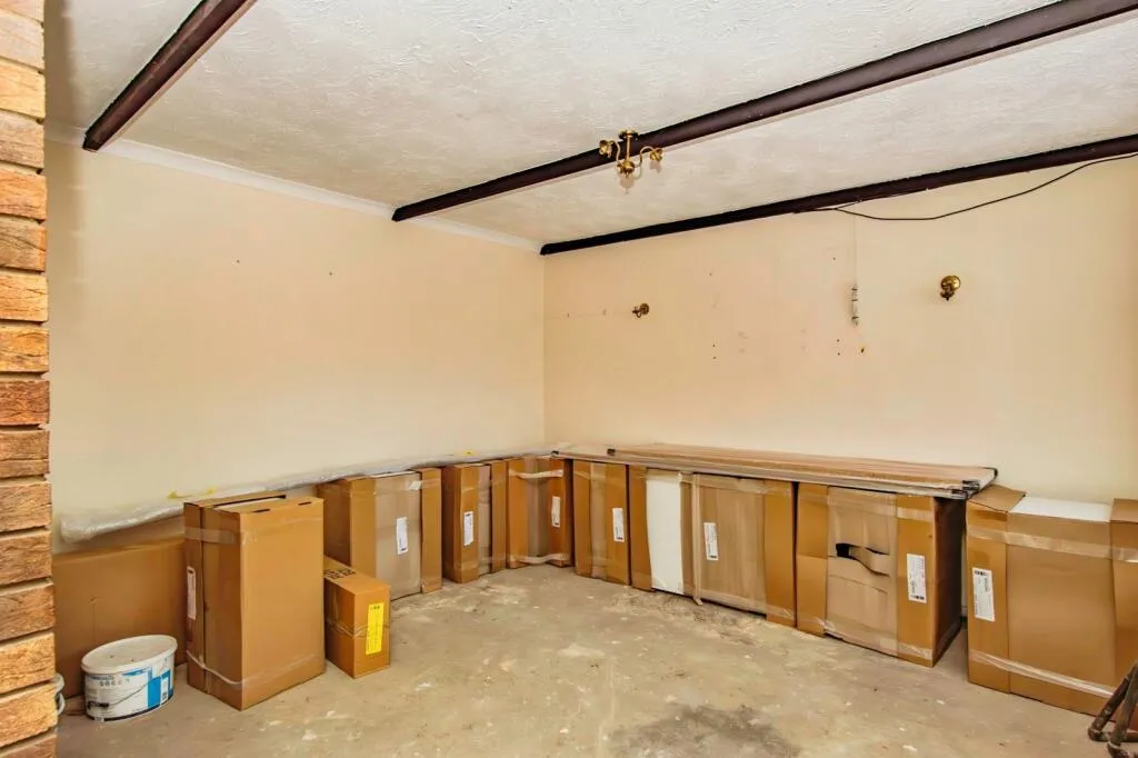 2 bed End of Terrace