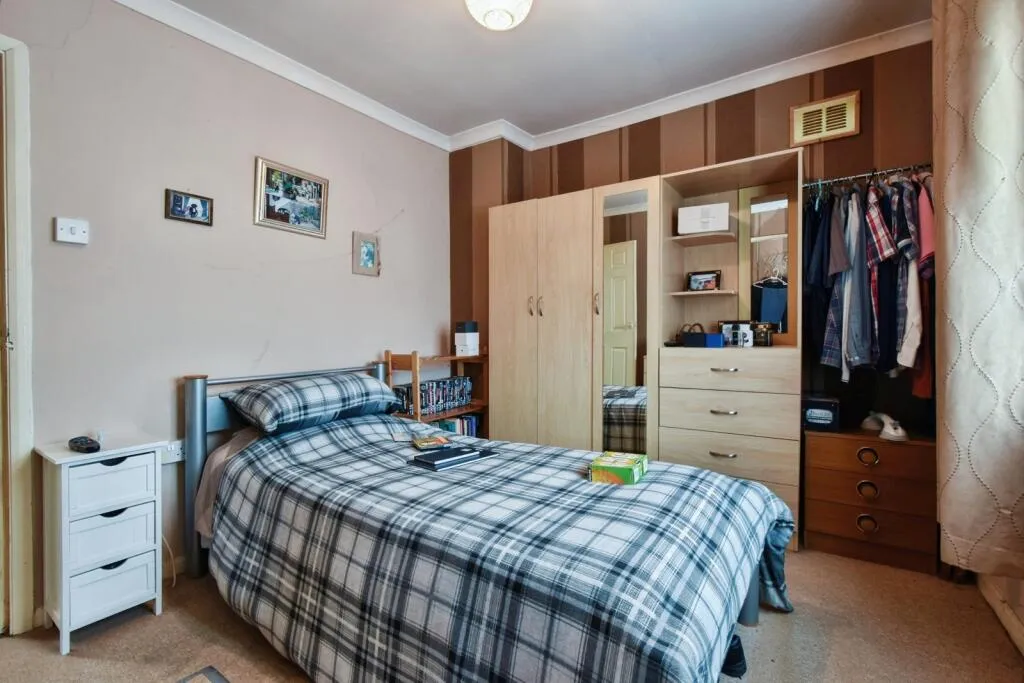 2 bed Semi-Detached