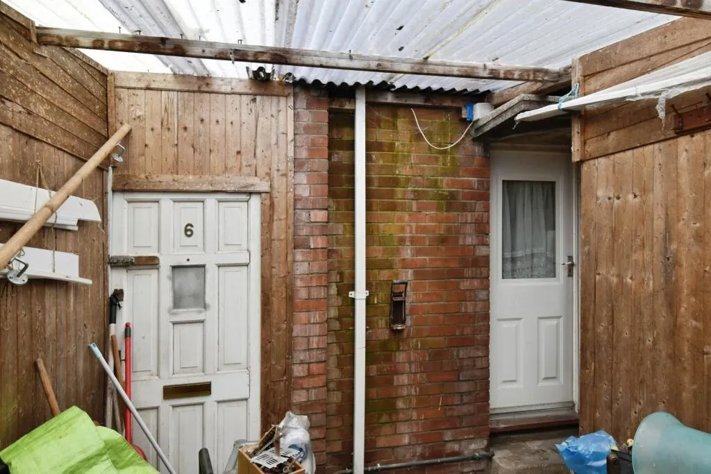2 bed Semi-Detached