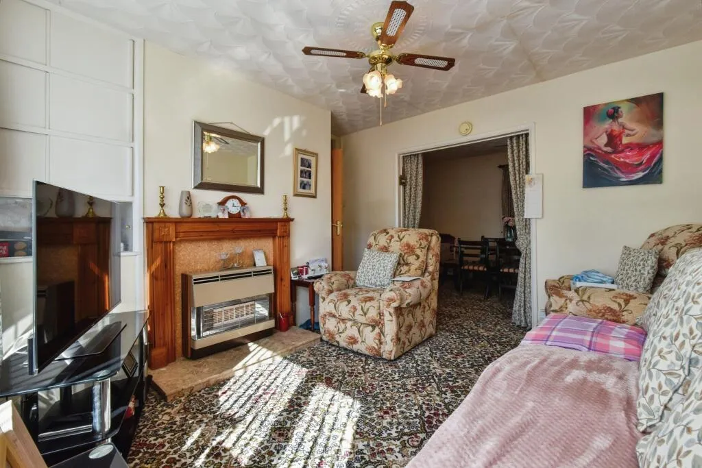 3 bed Semi-Detached