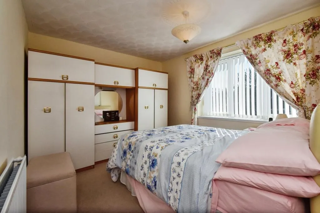 3 bed Semi-Detached