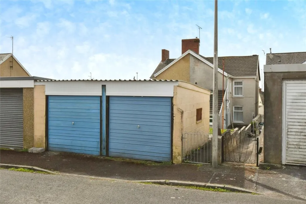 3 bed Semi-Detached