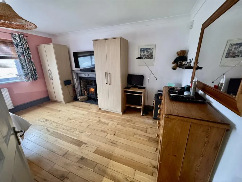 2 bed Detached Bungalow
