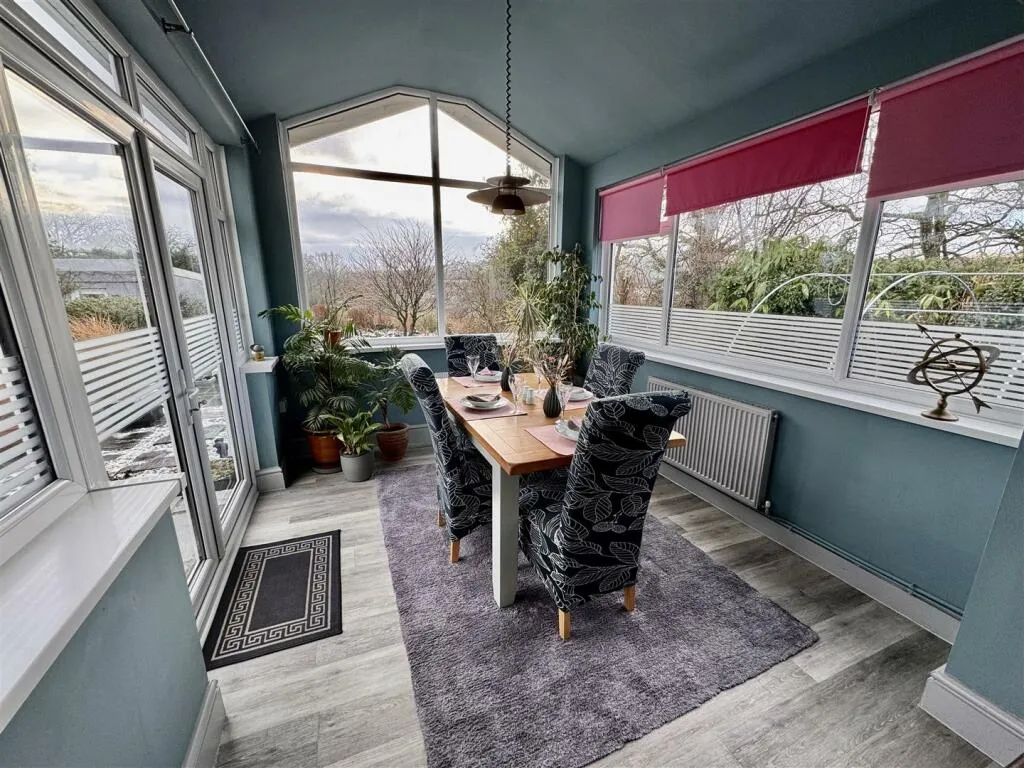 2 bed Detached Bungalow