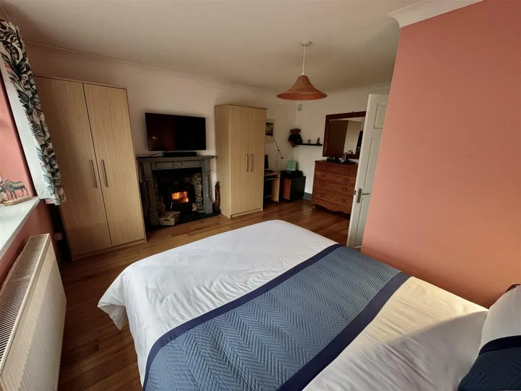 2 bed Detached Bungalow