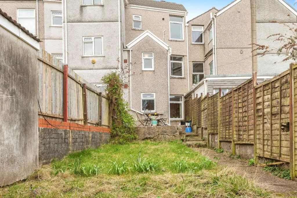 2 bed Terraced