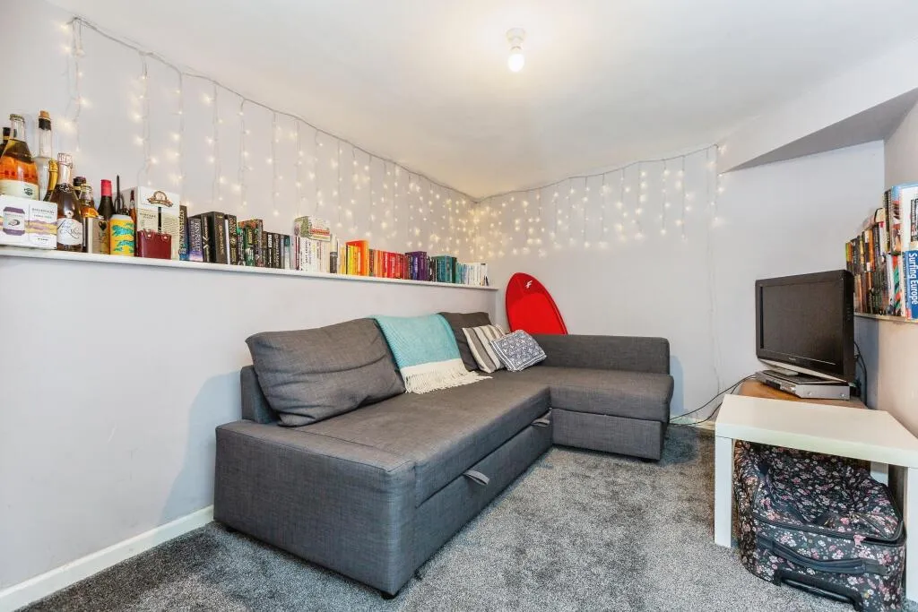 2 bed Terraced