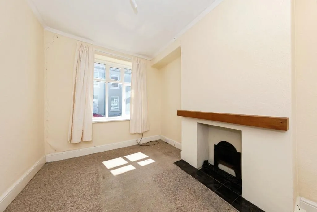 2 bed End of Terrace