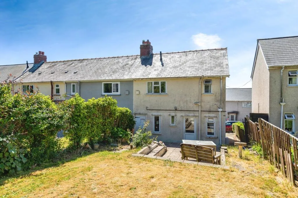 2 bed House