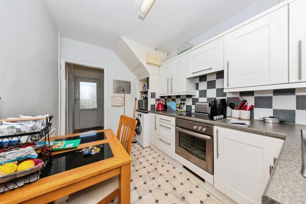 2 bed House