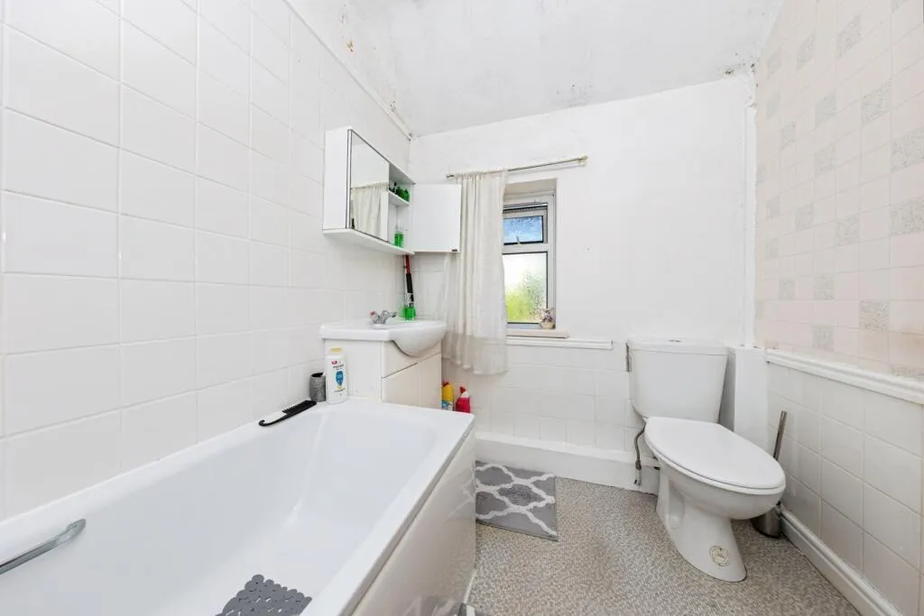 2 bed House