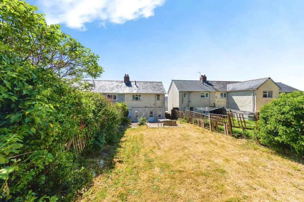 2 bed House