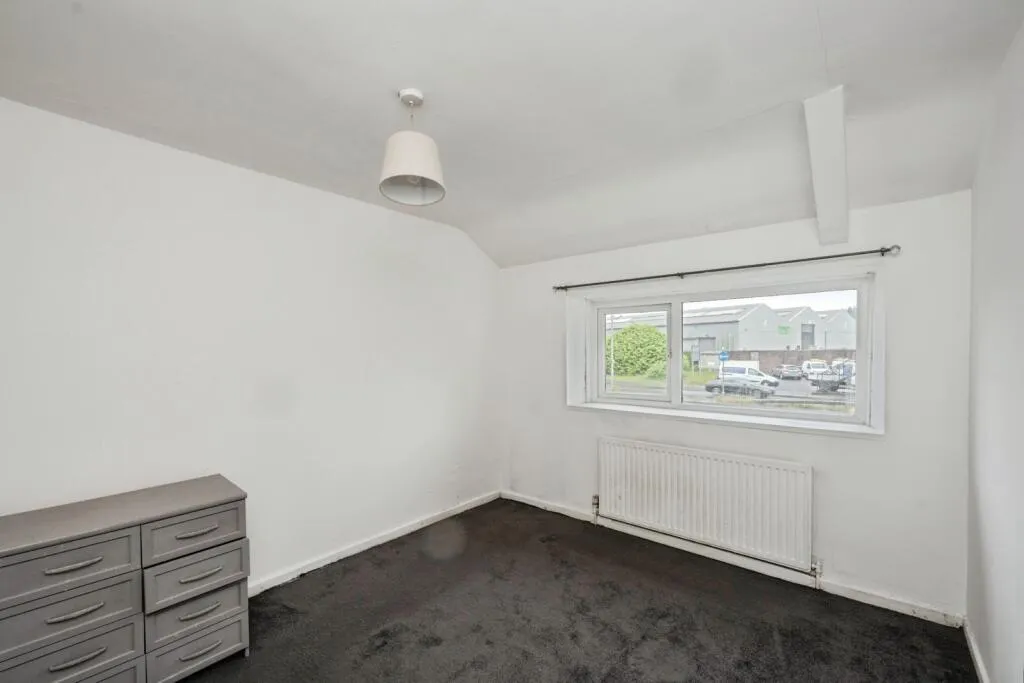 3 bed Terraced
