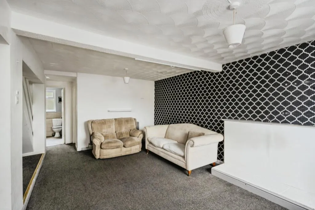 3 bed Terraced